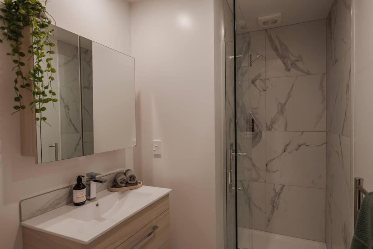 Casino Luxury Suite City Centre - Sleeps 5 Christchurch Ngoại thất bức ảnh